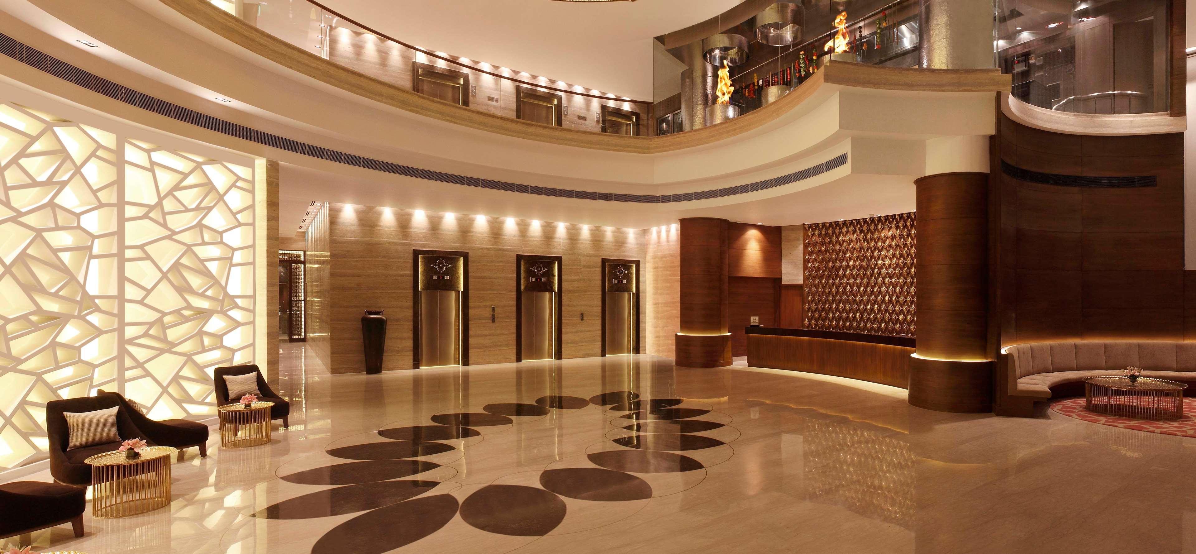 Hilton Jaipur Hotel Екстериор снимка The lobby of the Taj Bengal