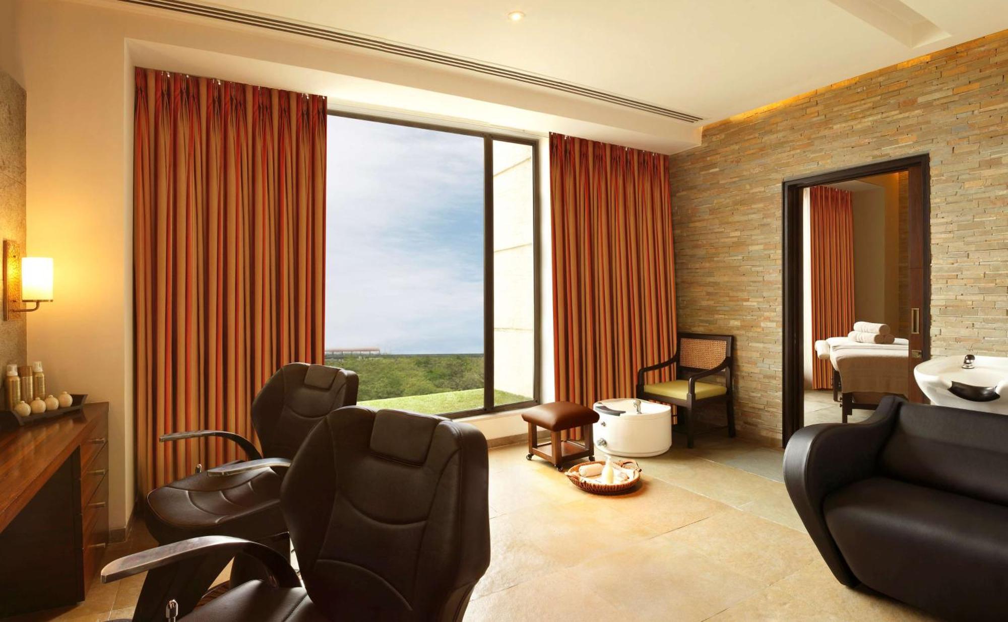 Hilton Jaipur Hotel Екстериор снимка The spa at The Oberoi, Mumbai