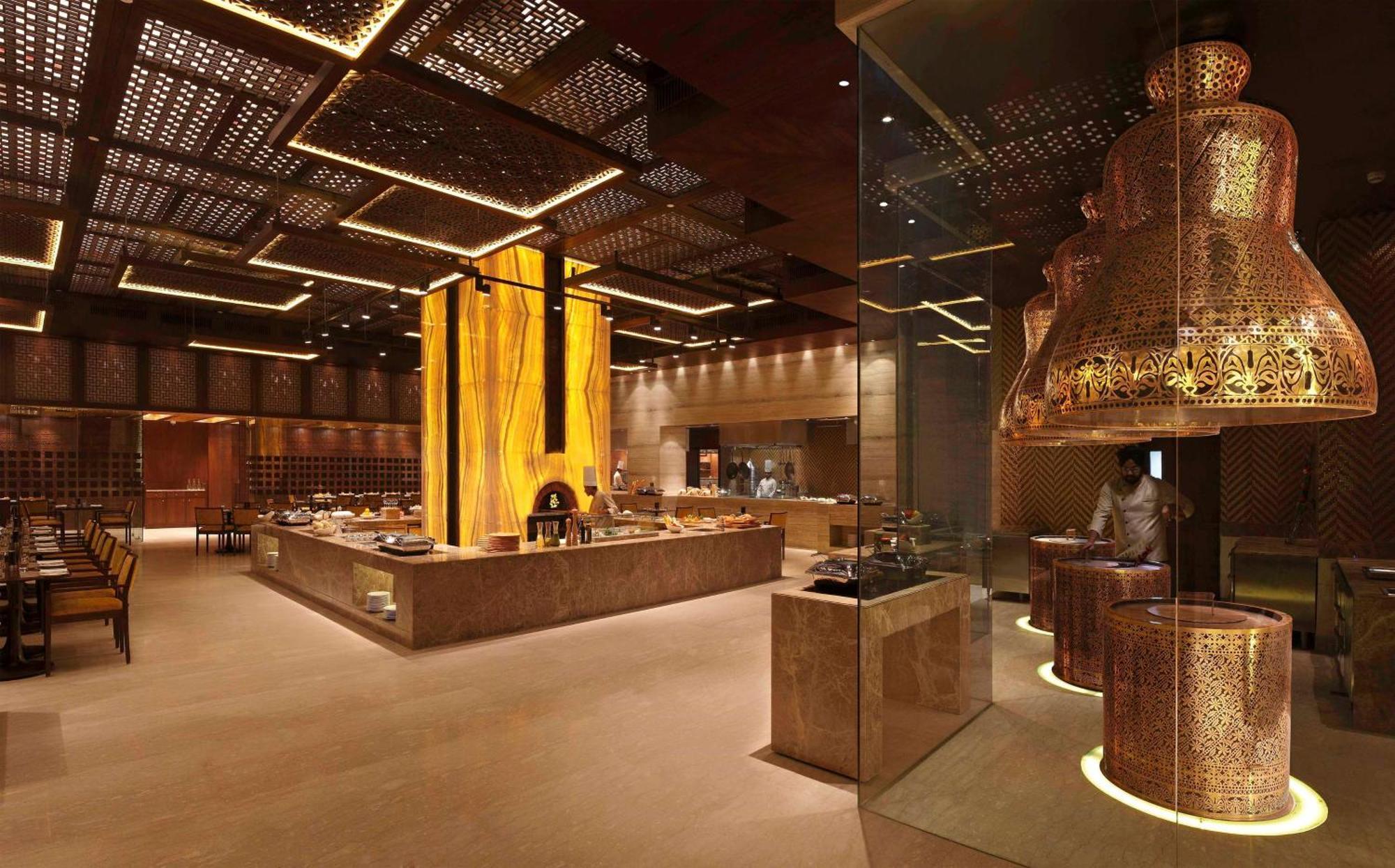 Hilton Jaipur Hotel Екстериор снимка The restaurant