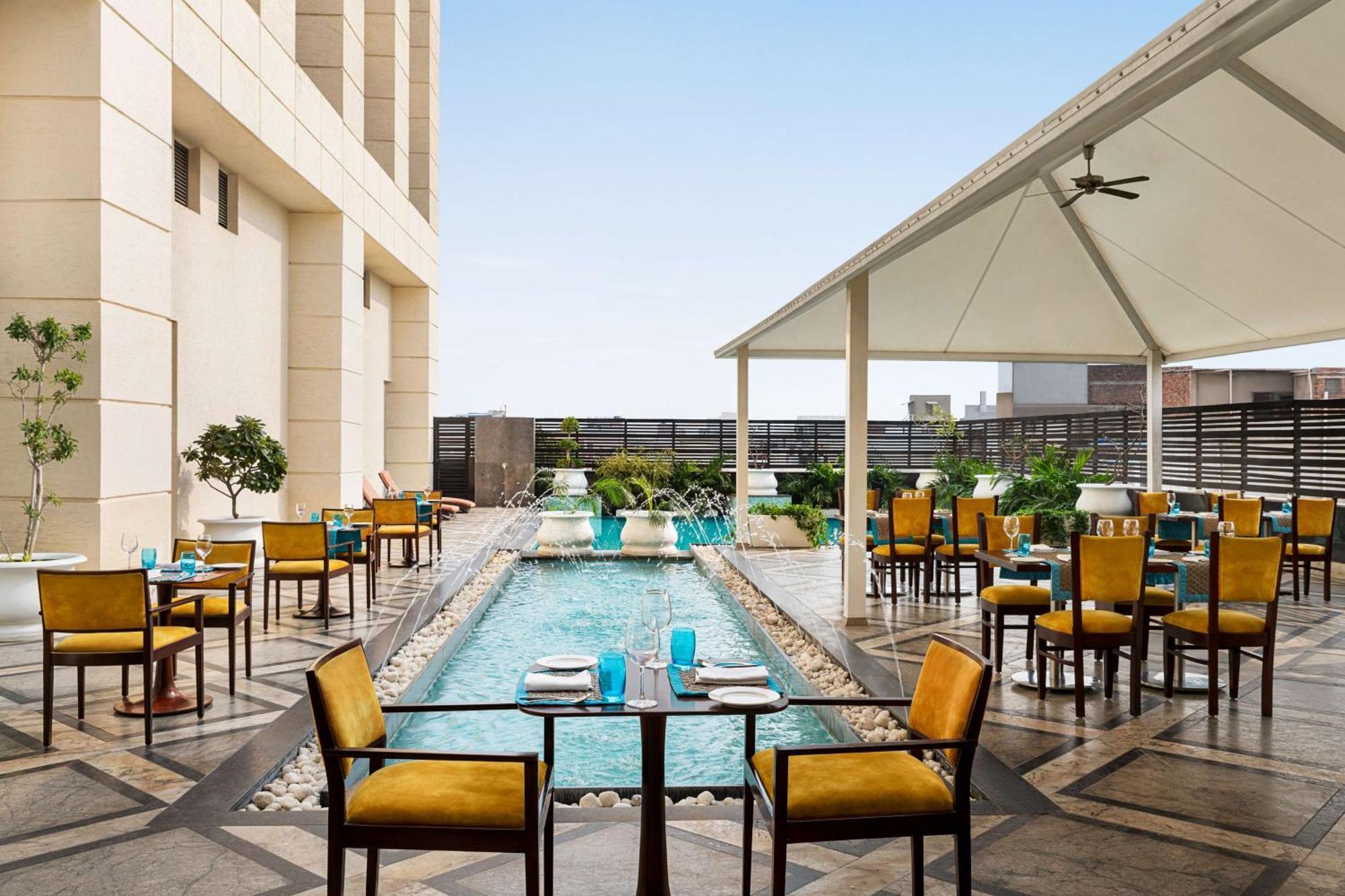 Hilton Jaipur Hotel Екстериор снимка The Pool at The Park, New Delhi